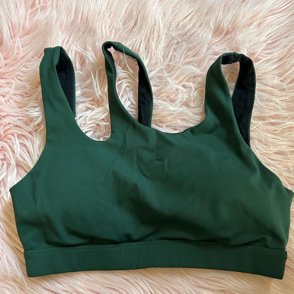 Ptula Iliana sports bra
